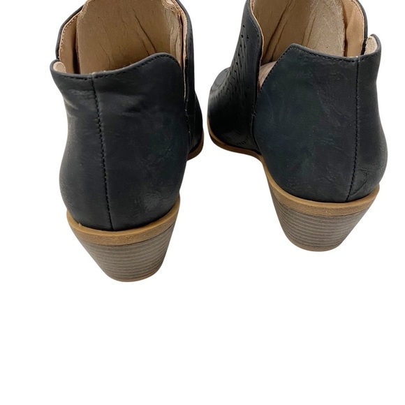 New! LifeStride Payton Ankle Boots - Picture 5 of 7